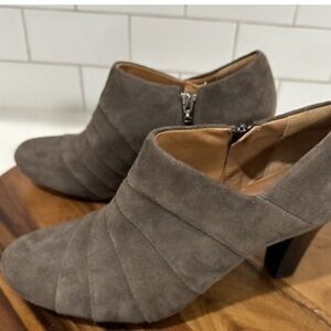 Clarks Women's Suede Ankle Booties - Dark Gray